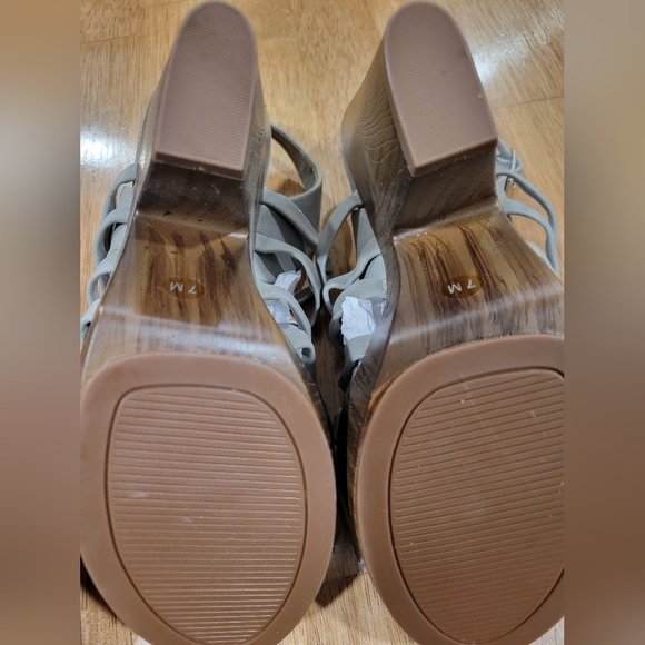 Womens Guess high heels - Picture 3 of 3